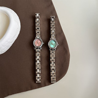 IEKE Nouvelle montre d'été écologique à cadran mini en quartz vert menthe fraîche pour femme, vente en gros d'usine, commerce extérieur, diffusion en direct