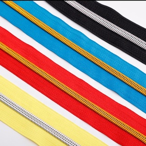 Tùy Chỉnh Chất Lượng Màu Đen Băng Vàng Bạc Cầu Vồng Đầy Màu Sắc Răng Nylon Dây Kéo Cho Túi <span class=keywords><strong>Cfc</strong></span> Với Màu Dài Chuỗi Nylon Dây Kéo Cuộn - Product Image 3