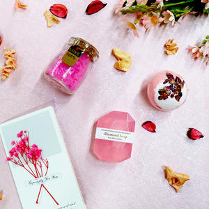 Cadeau relaxant personnalisé pour les femmes pour la fête des mères, les mariages ou les fêtes - Product Image 3