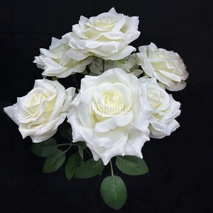 Bouquet di Rose Artificiali in Seta Vellutata a 7 Teste all'Ingrosso dalla Fabbrica - Product Image 3