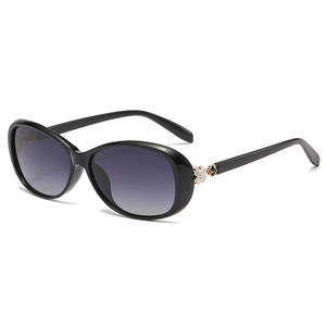 Gafas de Sol Polarizadas para Mujer Dolce & Gabbana, Protección UV400, Montura de Concha de Tortuga, Lentes TAC, Gafas de Protección Solar para Viajes y Moda - Product Image 4