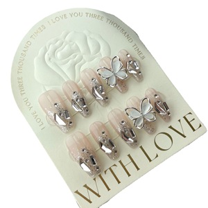 <span class=keywords><strong>Uñas</strong></span> postizas <span class=keywords><strong>de</strong></span> lujo personalizadas al por mayor con pedrería, forma ataúd mediana, con perlas y punta francesa, para manicura acrílica. - Product Image 2