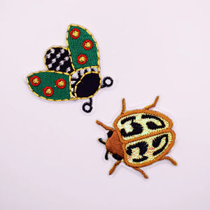 Piccolo panno applique pieno ricamato patch personalizzato colorato modello animale scarabeo in ferro decorativo su ricamo patch insetto - Product Image 1