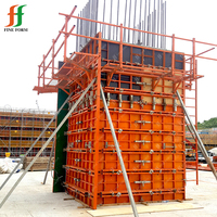 Système de coffrage vertical modulaire en acier pour murs, à montage facile et réglable, pour la construction en béton