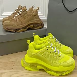 Nuevo modelo 2026 de zapatillas deportivas de plataforma de color liso - Calzado deportivo informal de lujo para exteriores - Marca con logotipo personalizado - Product Image 5