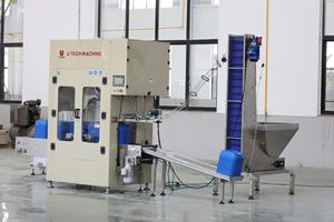 Jerrycan <span class=keywords><strong>de</strong></span> carburant auto 5L 10 L <span class=keywords><strong>20L</strong></span> liquide <span class=keywords><strong>de</strong></span> nettoyage chimique anti-corrosif liquide conteneur embouteillage remplissage capsulage machine - Product Image 2