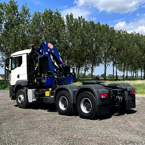 OFERTA AL POR MAYOR: Cabeza tractora de 400HP con grúa - Product Image 1