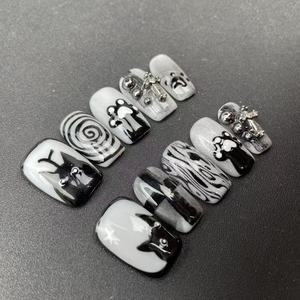 Uñas Cortas Pintadas a Mano con Elementos Circulares de Gato de Alta Calidad al Estilo de <span class=keywords><strong>Crocs</strong></span>, Reutilizables, Venta al por Mayor de Fábrica. - Product Image 1