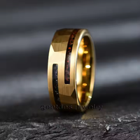 Bijoux pour hommes Nouveaux styles Bagues de mariage pour hommes Bague en or tungstène martelé de 8mm en os de dinosaure et météorite véritable