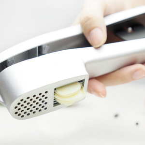 High quality new style silicone easily cleaned garlic press slicer peeler