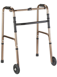 Andador de aluminio directo de fábrica al por mayor con ruedas de color marrón para el cuidado de la salud - Product Image 2