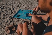 Table de camping pliable légère et portable pour les aventures en plein air, la plage, le mobilier d'extérieur, surface stable, porte-gobelets, porte-boissons, porte-téléphone