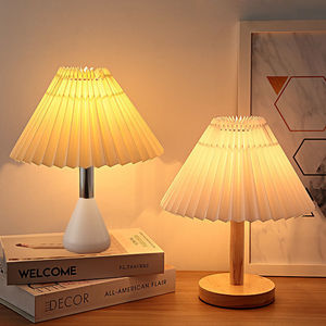 โคมไฟตั้งโต๊ะมีจีบสไตล์นอร์ดิก INS โคมไฟข้างเตียงในห้องนอนของตกแต่งไฟกลางคืนโคมไฟตั้งโต๊ะไม้จริงสีแดงบรรยากาศทันสมัย - Product Image 5