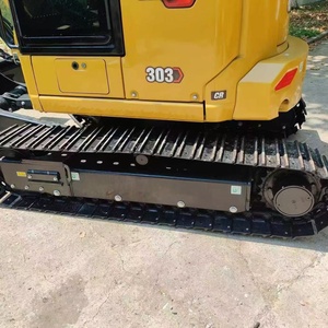 Excavadora de cadenas 303 usada, 3 toneladas, modelo 2022, certificada por la EPA, con cazo de excavación y martillo rompedor, motor y bomba originales. - Product Image 2