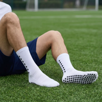 Chaussettes de football professionnelles avec logo personnalisé, antidérapantes, respirantes, en tricot, pour une performance athlétique, avec grip en silicone.