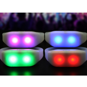 Pulseira LED Controlada Remotamente com Logo OEM 15 Multicolorida Programável DMX para Concentração - Product Image 5