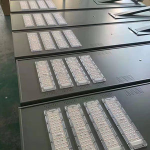 Slimme Sensor Ip66 Aluminium Buitenstraatlantaarns 50W/100W/150W Zonnepaneel Led Plus Oplaadbare Decoratieve Straatlantaarn Ip66 - Product Image 5