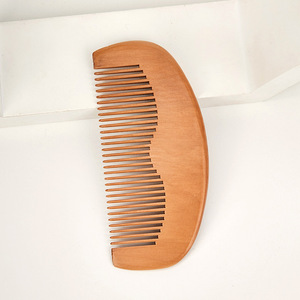 Peine de luna de mango largo de madera de hierba natural herramienta de cuidado del cabello antiestática y antipérdida de cabello para cabello liso uso en hoteles tipo láser - Product Image 5