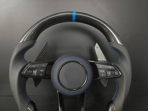 Volant personnalisé en fibre de carbone pour <span class=keywords><strong>Skoda</strong></span> <span class=keywords><strong>Octavia</strong></span> <span class=keywords><strong>RS</strong></span> VRS |   Cuir véritable pour surpiqûres bleues |   Amélioration de l'intérieur des voitures de sport - Product Image 3