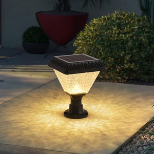 Lampe <span class=keywords><strong>solaire</strong></span> avec minuterie, lumière blanche chaude, lampes de poteau, télécommande pour lanternes solaires d'extérieur, étanche, alimentée par énergie <span class=keywords><strong>solaire</strong></span>, lampe de clôture Rgb - Product Image 1