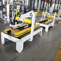 Machine à sceller les cartons pliables et peu encombrante avec structure compacte pour petit atelier et ligne d'emballage
