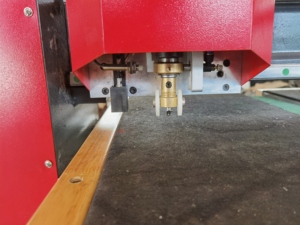 Máquina Automática CNC para Cortar y Romper Vidrio |   Sistema de Corte de Láminas de Vidrio para IGU y Preparación de Vidrio Templado - Product Image 6