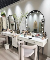 Salon de beauté Table de maquillage pour usage domestique Chambre avec lumières Miroir Dressing Magasin de mariage Table à ongles Table de maquillage
