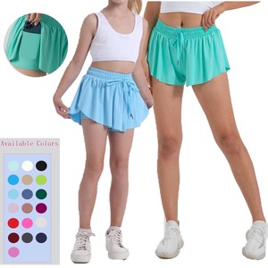 YIYI <span class=keywords><strong>Pantaloncini</strong></span> Sportivi Fluidi da Donna con Fodera in Spandex 2-in-1, Gonne <span class=keywords><strong>a</strong></span> <span class=keywords><strong>Farfalla</strong></span> per Ragazze Adolescenti, <span class=keywords><strong>Pantaloncini</strong></span> da Corsa Traspiranti da 3 Pollici - Product Image 1