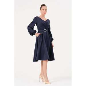 Elegante Vestido de Noche de Satén con Cuello en V y Corte en A, con Cintura Ajustable con Lazo, Ajuste Natural, Color Polvo, para Ocasiones Formales - Product Image 4