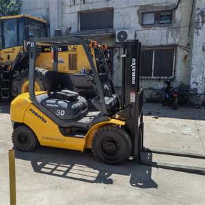 รถยกญี่ปุ่นแท้ โคมัตสึ 3 ตัน 3 ตอน รถยกมือสอง เครื่องยนต์เบนซิน 2.5 ตัน 5 ตัน - Product Image 1