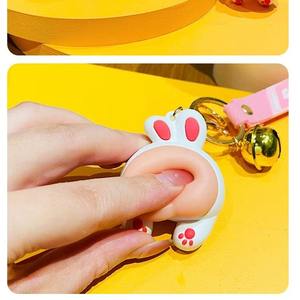 Nouveau haute qualité Boutique Creative sac à dos pendentif mignon clé de voiture en gros Couple cadeau Q rebondissant bout à bout porte-clés - Product Image 5