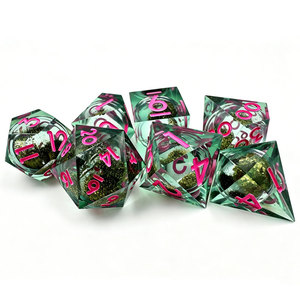 Dados DND de núcleo líquido transparente verde claro con escamas doradas y fuente rosa intenso para vendedores de tiendas de pasatiempos en línea - Product Image 3