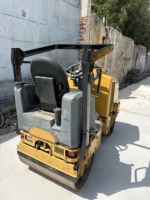 Compacteur routier d'occasion CAT CB14B, mini-compacteur routier à double tambour d'occasion CAT CB14B