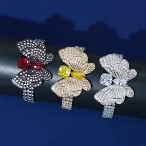 Kualitas tinggi liontin kupu-kupu mikro pave multi warna zirkon tembaga link perhiasan halus untuk pengantin wanita gelang