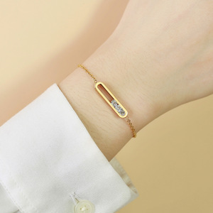 Braccialetto di ciondolo con zircone con personalità portafortuna tre pietre braccialetto da polso PVD oro acciaio inossidabile bracciale all'ingrosso - Product Image 1