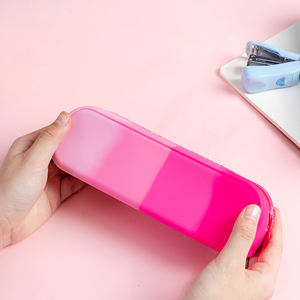 थोक कम मूल्य रचनात्मक पेन बैग रंगीन सिलिकॉन पेंसिल केस छात्र कवी - Product Image 4