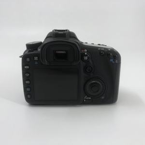 Appareil photo <span class=keywords><strong>Canon</strong></span> <span class=keywords><strong>7D</strong></span> d'occasion avec objectif 18-135 IS, 1080p HD + Wi-Fi, idéal pour le tournage de documentaires indépendants, équipement photo d'occasion B2B - Product Image 4