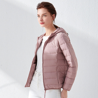 Vente en gros d'usine chinoise manteau d'extérieur d'hiver avec logo personnalisé vestes à capuche rembourrées en duvet à manches longues pour femmes