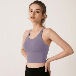Sujetadores deportivos acolchados elásticos para mujer con espalda cruzada y aberturas, tipo top corto para yoga, fitness y pilates, de soporte bajo, al por mayor - Product Image 2