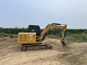 Mini-excavatrice sur chenilles CAT 306E2 de 1,5 tonne avec godet de creusement d'une capacité de 0,12 m³, moteur d'origine, utilisée pour la construction et l'aménagement paysager - Product Image 5