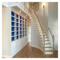 Escalier courbé moderne de luxe avec garde-corps en verre feuilleté et balustrade en verre à profilé en U en aluminium pour maison duplex