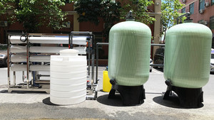 8000L/H Sistema de filtración de <span class=keywords><strong>agua</strong></span> subterránea de pozo salobre Sistema de tratamiento de <span class=keywords><strong>agua</strong></span> de ósmosis inversa automática - Product Image 4