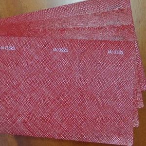 Papel de Cuero Sintético Brillante Rojo Vibrante de 120 g/m², Multitextura, con Relieve Personalizado, para Cajas de Joyería y Embalaje de Regalos - Product Image 1