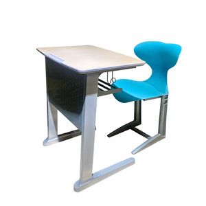 Ensemble bureau et chaise pour étudiants Masao, structure en acier laminé à froid, hauteur réglable, pour utilisation en classe. - Product Image 1