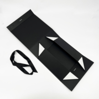 XJT personalizado Logotipo de marca famosa cartón reciclado papel artesanía embalaje plegable caja de regalo para ropa