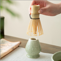 Ensemble Matcha de style japonais réutilisable et écologique avec finition argentée, fouet à thé, bol en céramique, support et mélangeur domestique