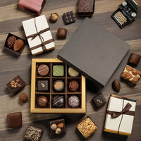 Boîtes en papier de luxe pour chocolats, emballage rigide en carton avec compartiments personnalisés, estampage à chaud en or, boîte à truffes pour coffrets cadeaux