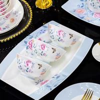 Service de vaisselle carré en porcelaine fine de Jingdezhen, motif floral bleu et blanc, bord doré, compatible lave-vaisselle/micro-ondes/four, pour la salle à manger à domicile