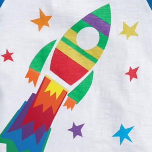 OA 60 jours OEM ODM OBM Ensemble d'été 2 pièces pour garçons 100% Coton, T-shirt imprimé fusée et Short - Product Image 4