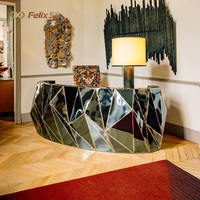 Comptoir de bar sur mesure en bronze antique brossé, table d'îlot de cuisine de luxe en métal pour villa privée, salle de garde-manger